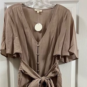 New beautiful button down jumpsuit.